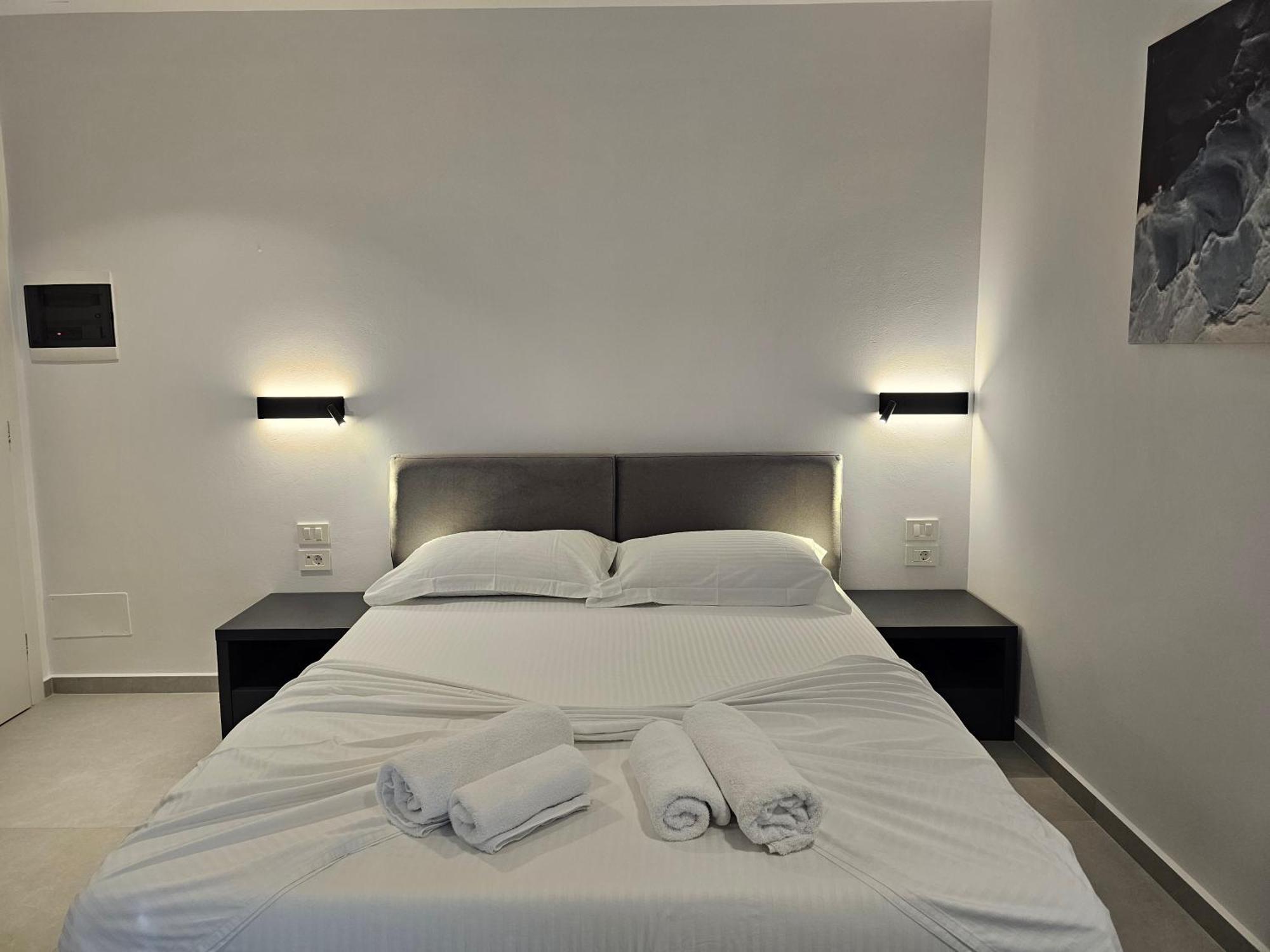 Adele Hotel Ksamil Extérieur photo