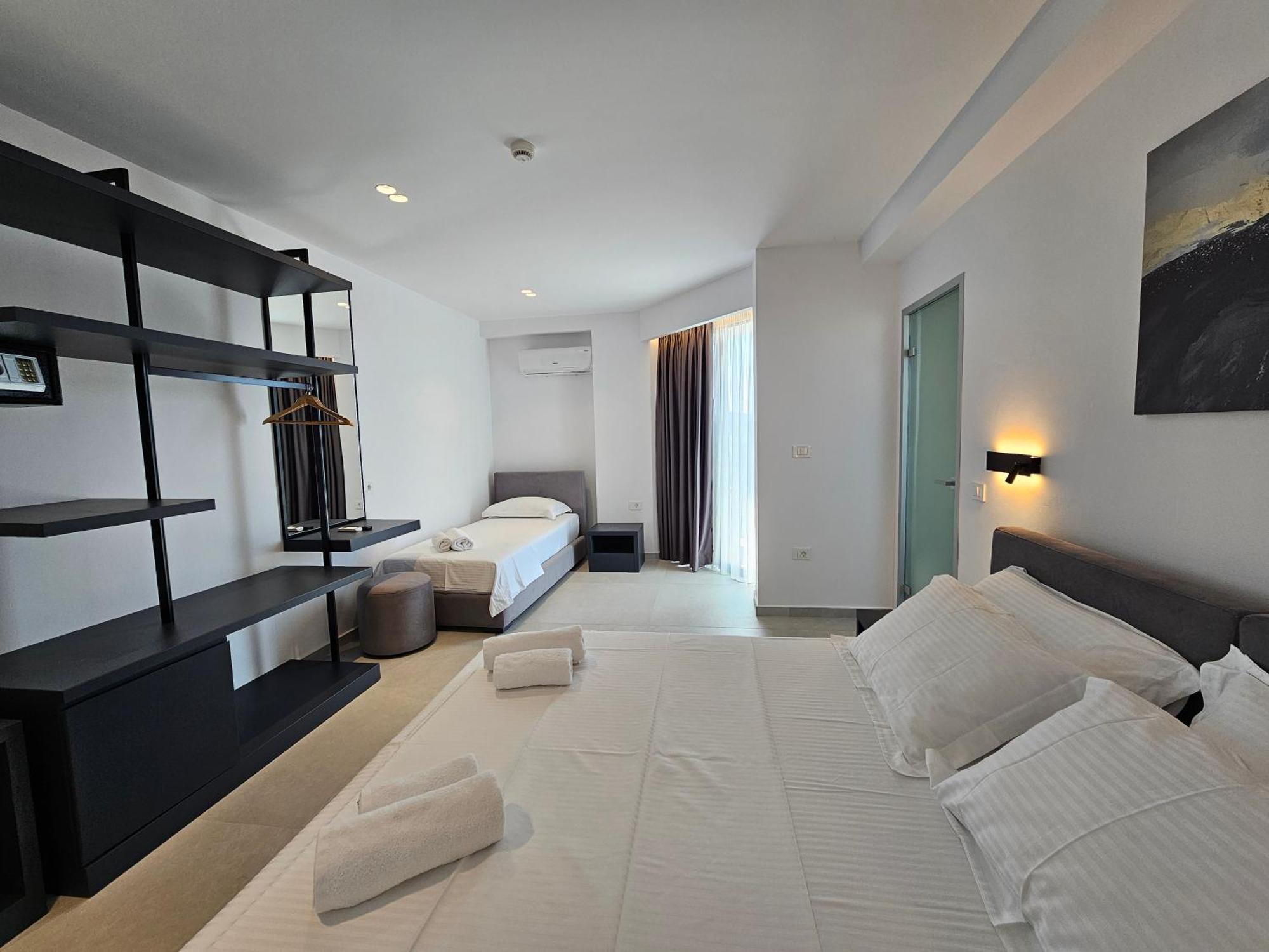 Adele Hotel Ksamil Extérieur photo